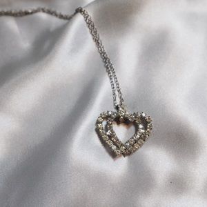 Silver rhinestone heart necklace
